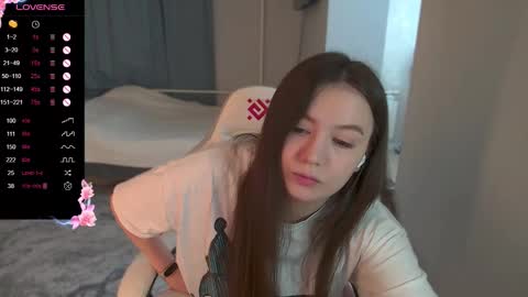 Snapshot of _aein_emy_ chatting on October 22, 6:35 am Emy online show from October 22, 6:35 am