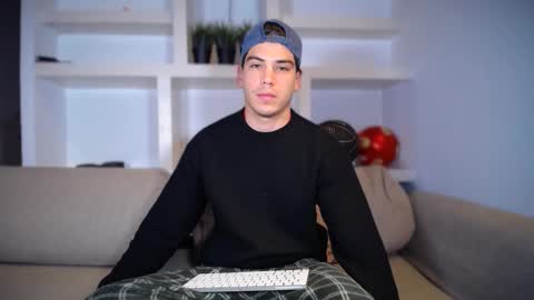 _aesthetic online show from November 12, 7:24 pm