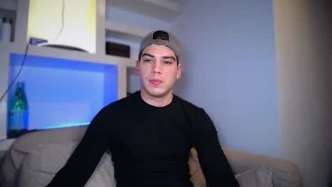 _aesthetic online show from February 5, 11:53 pm