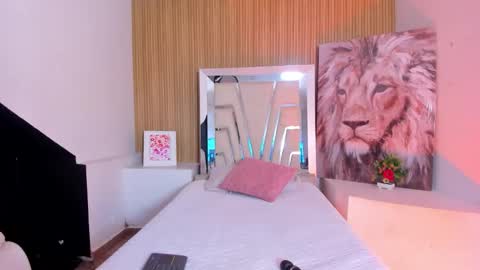 Snapshot of _agathaargent chatting on February 19, 4:52 am Agatha online show from February 19, 4:52 am