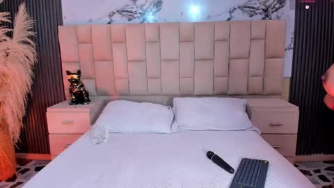 Snapshot of _agathaargent chatting on March 8, 2:04 am Agatha online show from March 8, 2:04 am