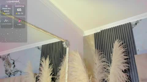 Snapshot of _agathaargent chatting on April 3, 2:26 pm Agatha online show from April 3, 2:26 pm