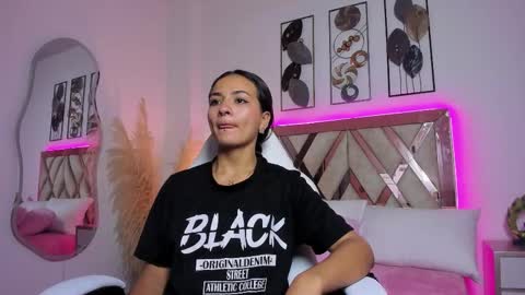 Snapshot of _akira22 chatting on November 19, 11:54 am Akira online show from November 19, 11:54 am