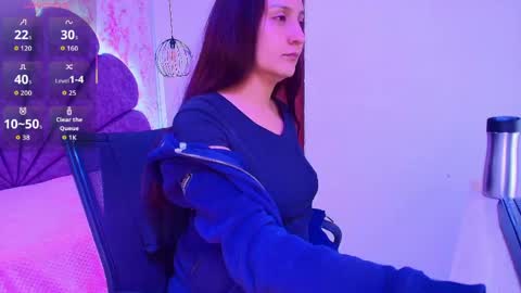 Snapshot of _alaia_collway_ chatting on April 15, 11:50 am Alaia online show from April 15, 11:50 am