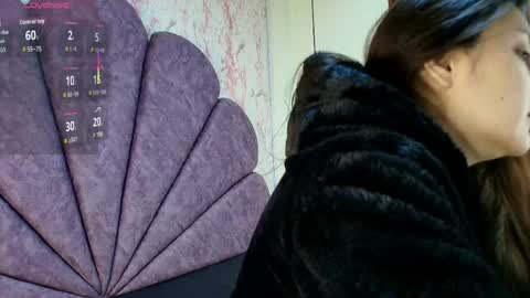 Snapshot of _alaia_collway_ chatting on May 14, 12:01 pm Alaia online show from May 14, 12:01 pm