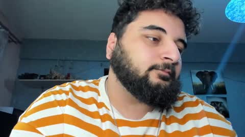 Snapshot of _alan_bear_ chatting on February 5, 3:20 pm Alan online show from February 5, 3:20 pm