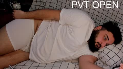 Snapshot of _alan_bear_ chatting on March 4, 2:21 pm Alan online show from March 4, 2:21 pm