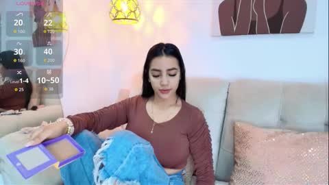 Snapshot of _alanajones_ chatting on October 6, 2:58 pm ALANA online show from October 6, 2:58 pm