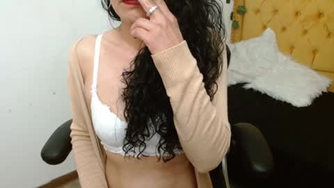 Snapshot of _alexandrajones chatting on January 11, 10:29 am Alexandra online show from January 11, 10:29 am