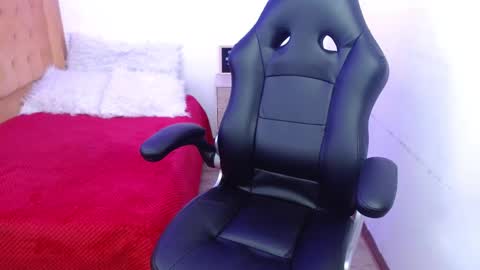 Snapshot of _alexandrajones chatting on February 9, 5:08 am Alexandra online show from February 9, 5:08 am