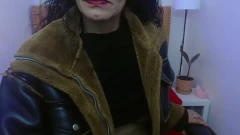 Snapshot of _alexandrajones chatting on February 17, 8:19 am Alexandra online show from February 17, 8:19 am