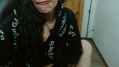 Snapshot of _alexandrajones chatting on March 4, 8:24 am Alexandra online show from March 4, 8:24 am