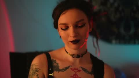 Alice Morrison Mistress Datura online show from May 11, 6:05 pm