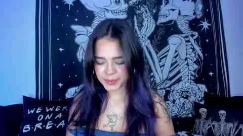 _alicesasha_ online show from July 3, 10:43 am