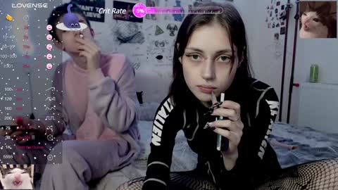 Charlotte and Alex online show from February 2, 3:17 pm