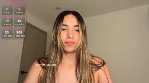 Snapshot of _alliex_ chatting on March 27, 11:32 am you can call me pretty online show from March 27, 11:32 am