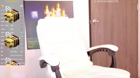 Snapshot of _an_drew18 chatting on March 8, 1:59 pm _an_drew18 online show from March 8, 1:59 pm