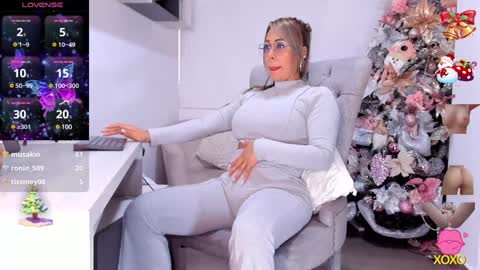 Ana Bolena online show from December 21, 7:49 pm