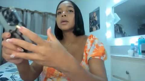 Analia online show from April 28, 1:04 am