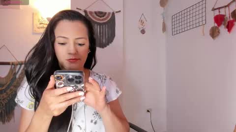 Ana Ruiz online show from February 27, 10:10 pm