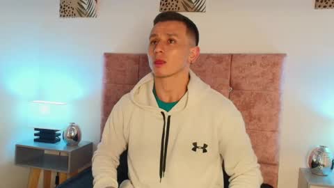 _andrewfalcon2 online show from January 14, 12:14 pm