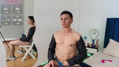 _andrewfalcon2 online show from March 11, 8:31 pm