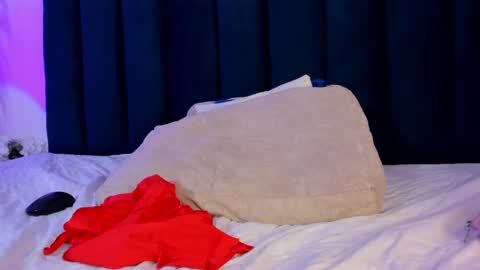 Anette online show from May 14, 9:32 pm