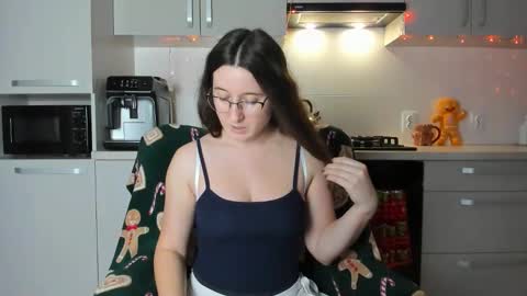 Anna online show from December 13, 8:36 pm