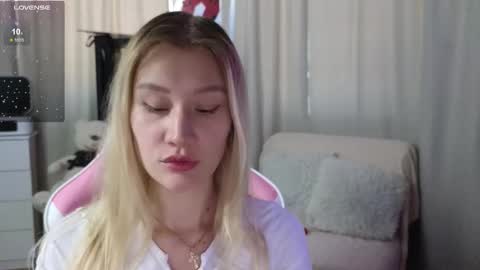 Snapshot of _anna_nolan_ chatting on September 17, 6:26 am Anna Nolan online show from September 17, 6:26 am