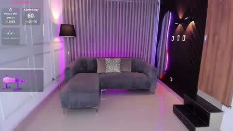 Ana online show from December 22, 7:33 pm