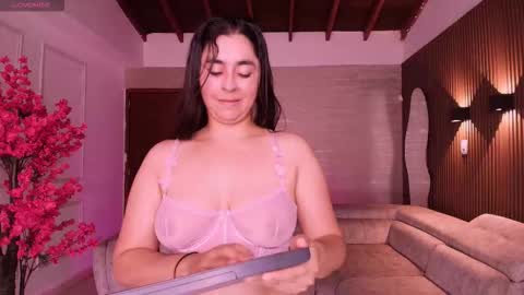 Ana online show from March 21, 7:17 pm