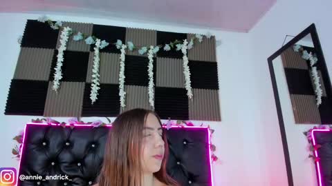 Annie Andrick online show from May 3, 7:58 am