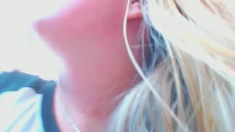 Snapshot of _antonella_11 chatting on February 9, 4:57 am _antonella_11 online show from February 9, 4:57 am