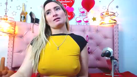 Snapshot of _antonella_11 chatting on March 4, 2:17 am _antonella_11 online show from March 4, 2:17 am