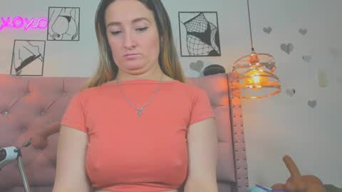 Snapshot of _antonella_11 chatting on September 27, 5:40 pm _antonella_11 online show from September 27, 5:40 pm