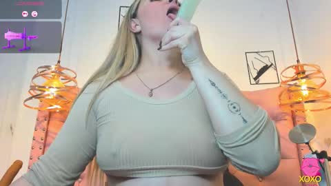 _antonella_11 online show from February 19, 9:00 pm