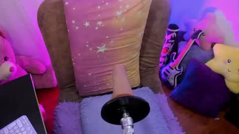 _antonella_dreams online show from May 16, 9:46 pm