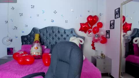 antonnela online show from February 15, 1:38 pm