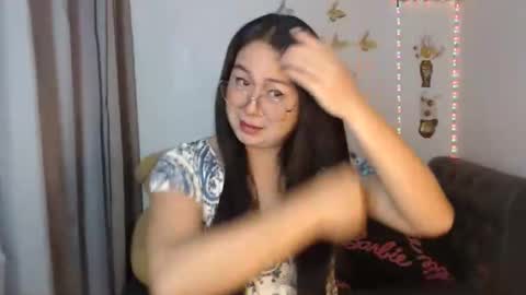 Snapshot of _arah chatting on September 29, 11:37 am arah online show from September 29, 11:37 am