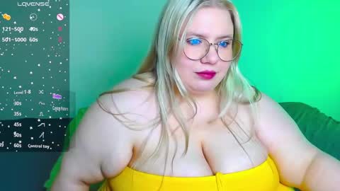 _ariaakashi_ online show from February 17, 8:19 am