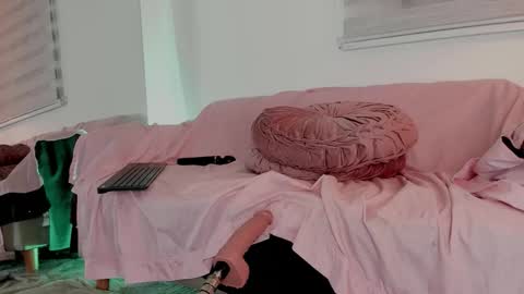 Snapshot of _ariarose_ chatting on February 3, 6:22 am Aria online show from February 3, 6:22 am