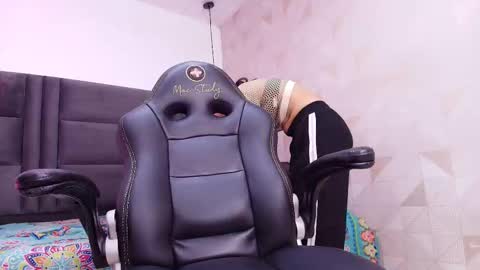 Snapshot of _arle_ chatting on October 7, 3:04 am Arlet online show from October 7, 3:04 am