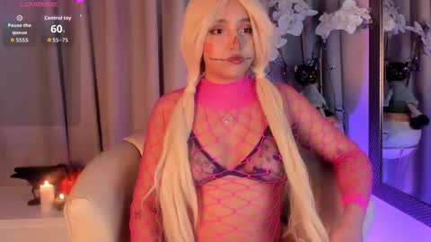   online show from October 3, 5:15 am