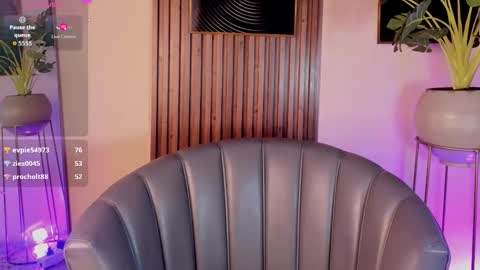   online show from November 13, 12:26 pm