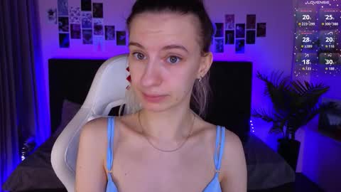 Snapshot of _ash_leyy_ chatting on February 2, 1:26 am _ash_leyy_ online show from February 2, 1:26 am