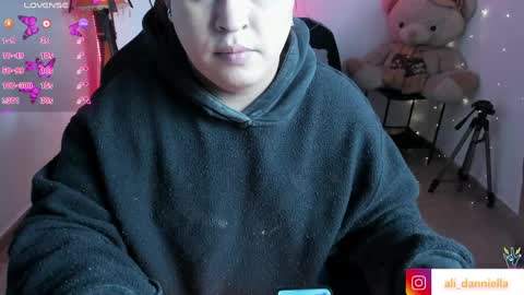 independent model atalaya online show from April 1, 2:34 am