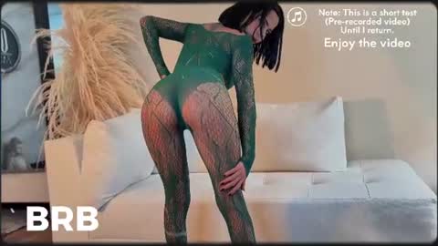 Snapshot of _aurora_collins_ chatting on June 23, 6:17 pm _aurora_collins_ online show from June 23, 6:17 pm