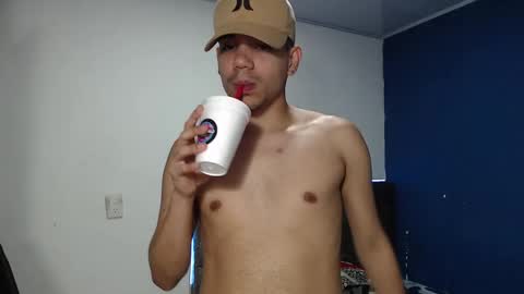 Snapshot of _austinmoon chatting on March 29, 4:45 am _austinmoon online show from March 29, 4:45 am