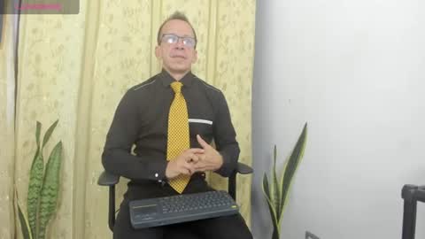 Axel online show from June 16, 11:35 am
