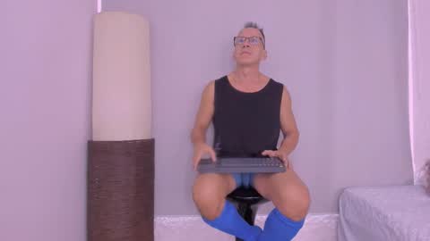 _axelking_ online show from November 12, 11:32 am